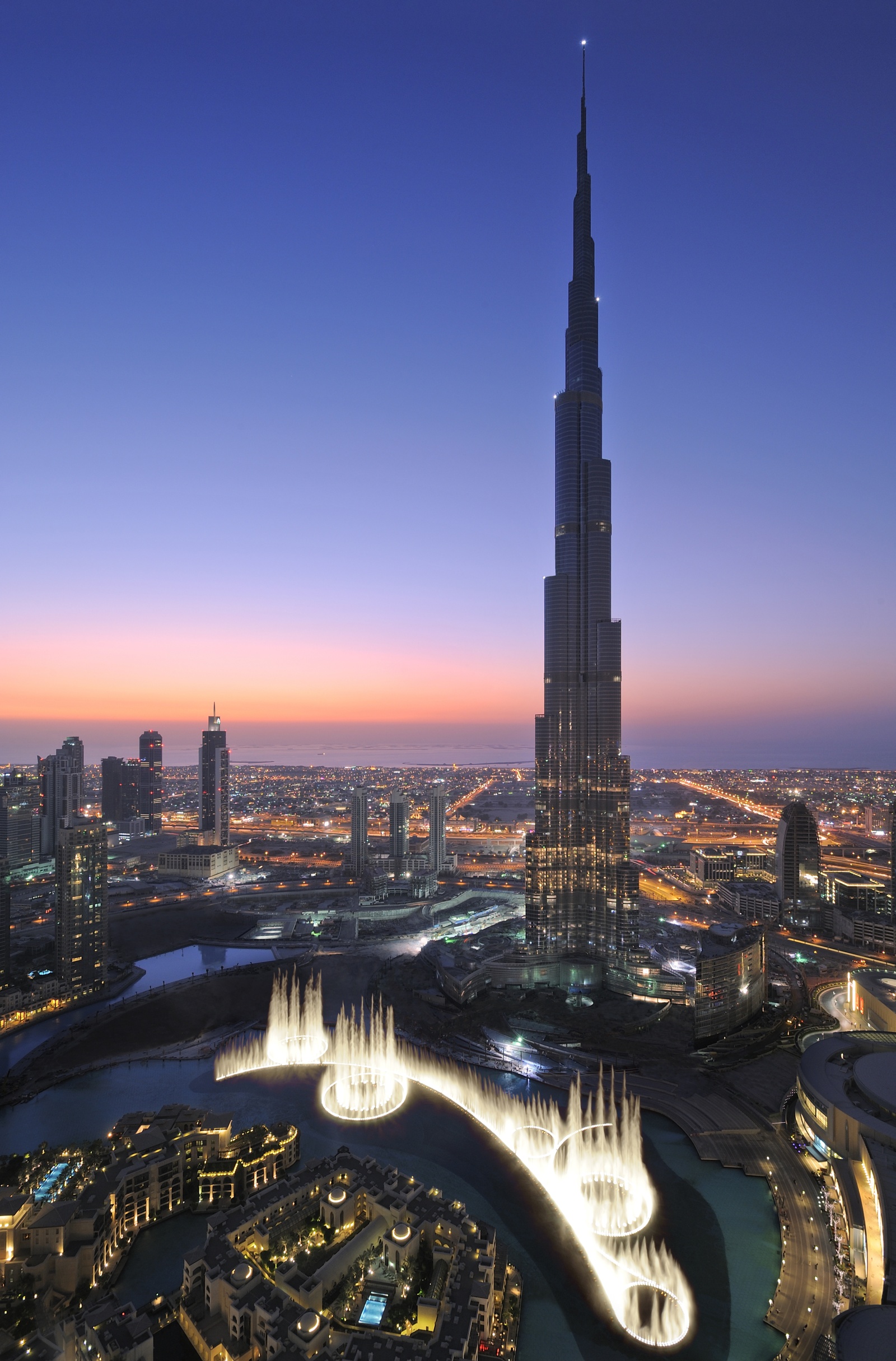 Armani Hotel Dubai Stay In The World s Tallest Tower